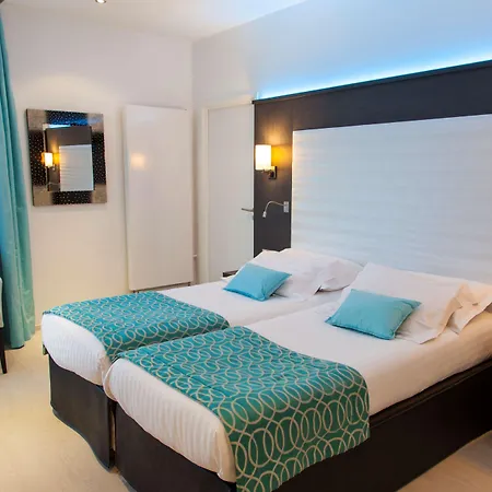 Готель Best Western Plus Carlton